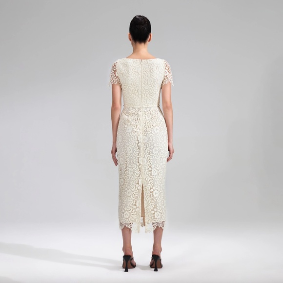 NWT $585 Self-Portrait Cream Rose Lace & Crystal Midi-Dress in cream! - Picture 7 of 11